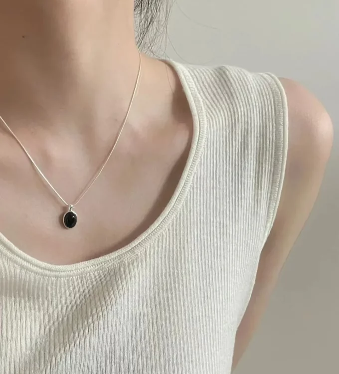 Maru Necklace
