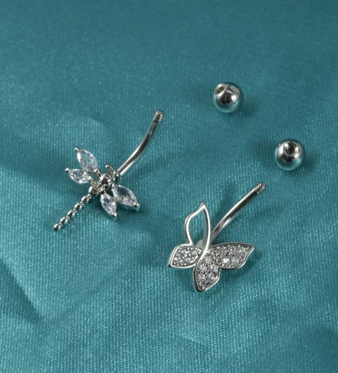 Hemsut Navel Piercing