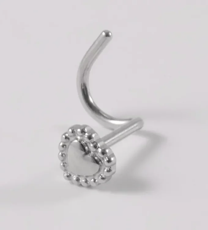 Dania Nose Piercing