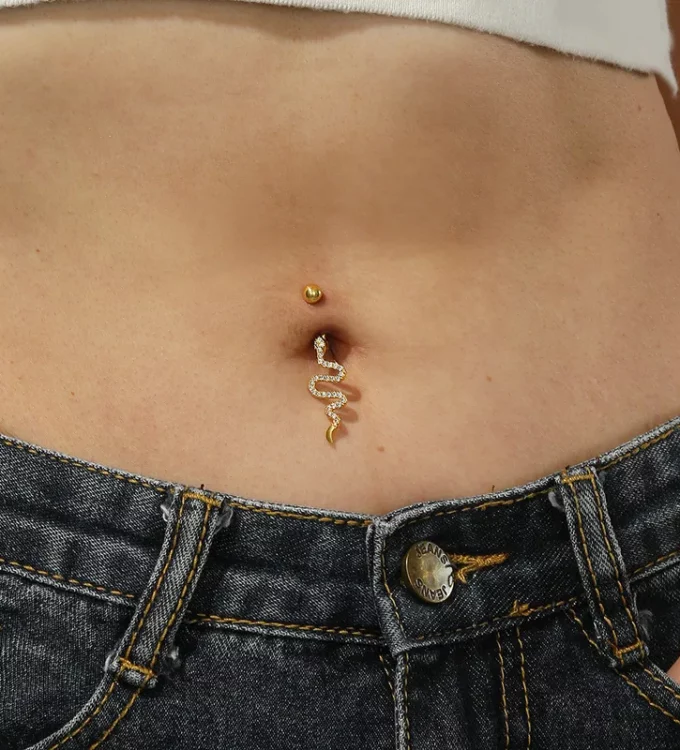 Niké Navel Piercing