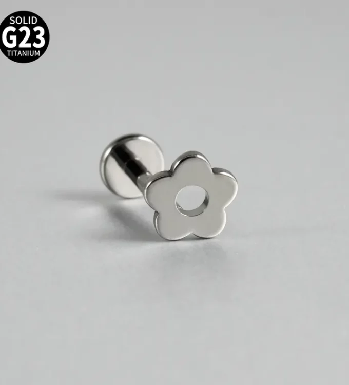 Flora Lip Piercing