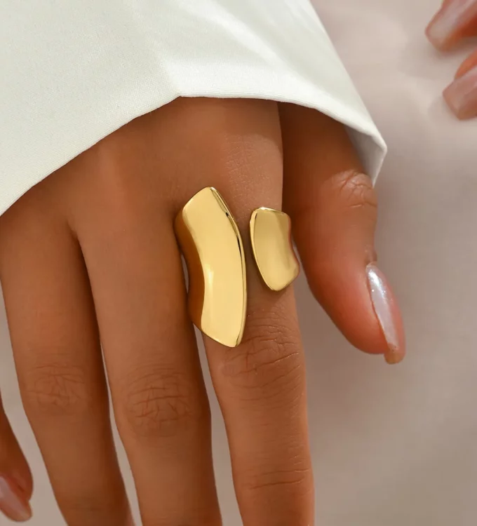 Tyr Ring