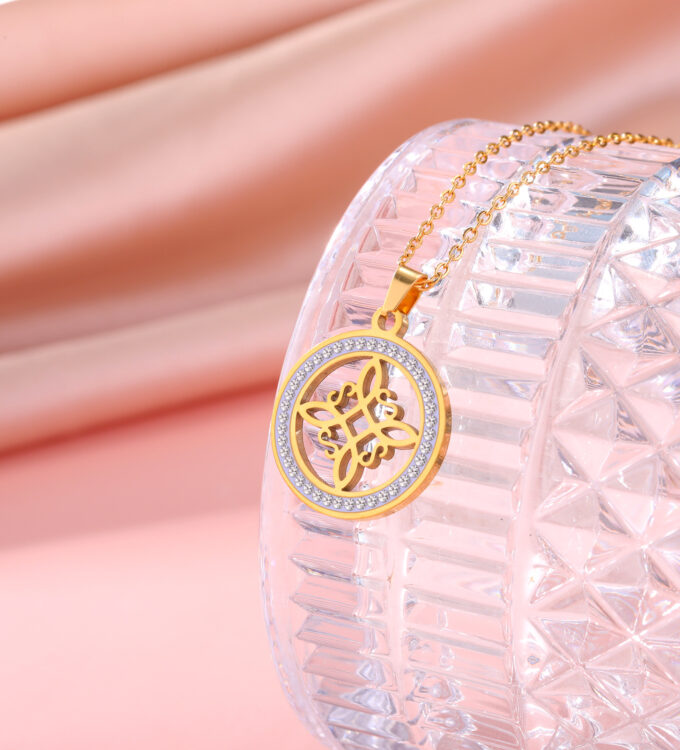 Noreia Necklace