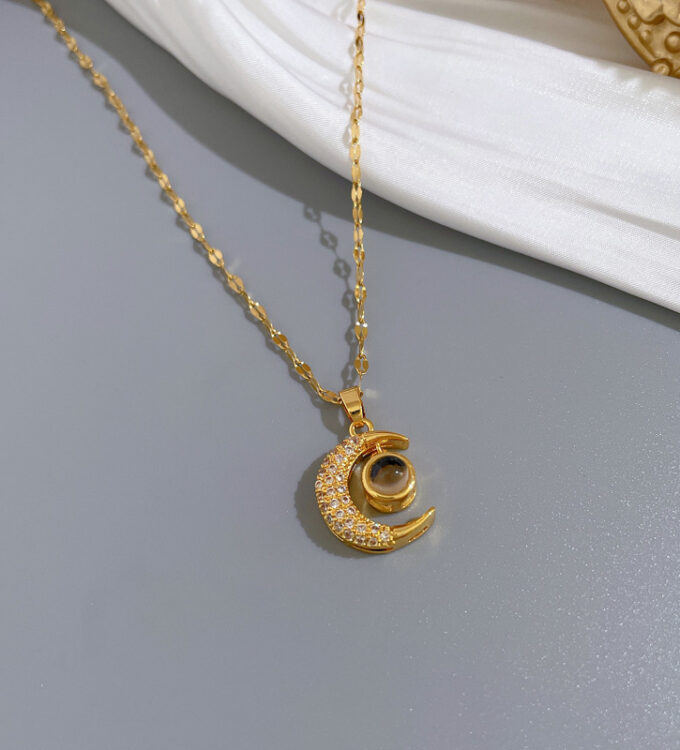 Gyda Necklace