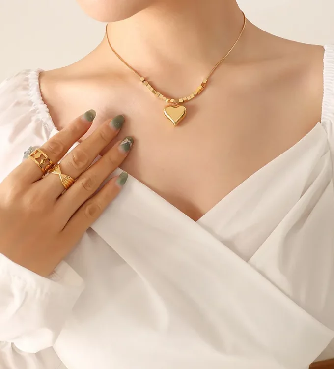 Eadan Necklace