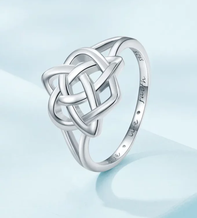 Keira Ring